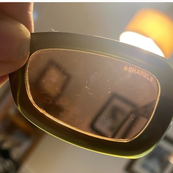 Chanel sunglasses - Picture 5 of 8